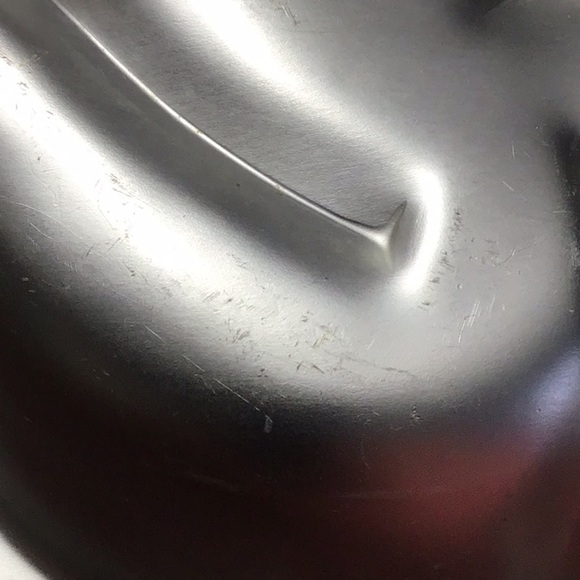 Wilton Disney Mickey Mouse cake pan 2105-8310 - Picture 4 of 4